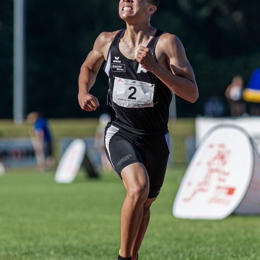 Tyler Aerni an der Mehrkampf Schweizer Meisterschaft 2020 von Swiss Athletics in Langenthal. 1000 Meter Lauf
